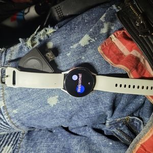 Silver 40mm Galaxy Watch 4